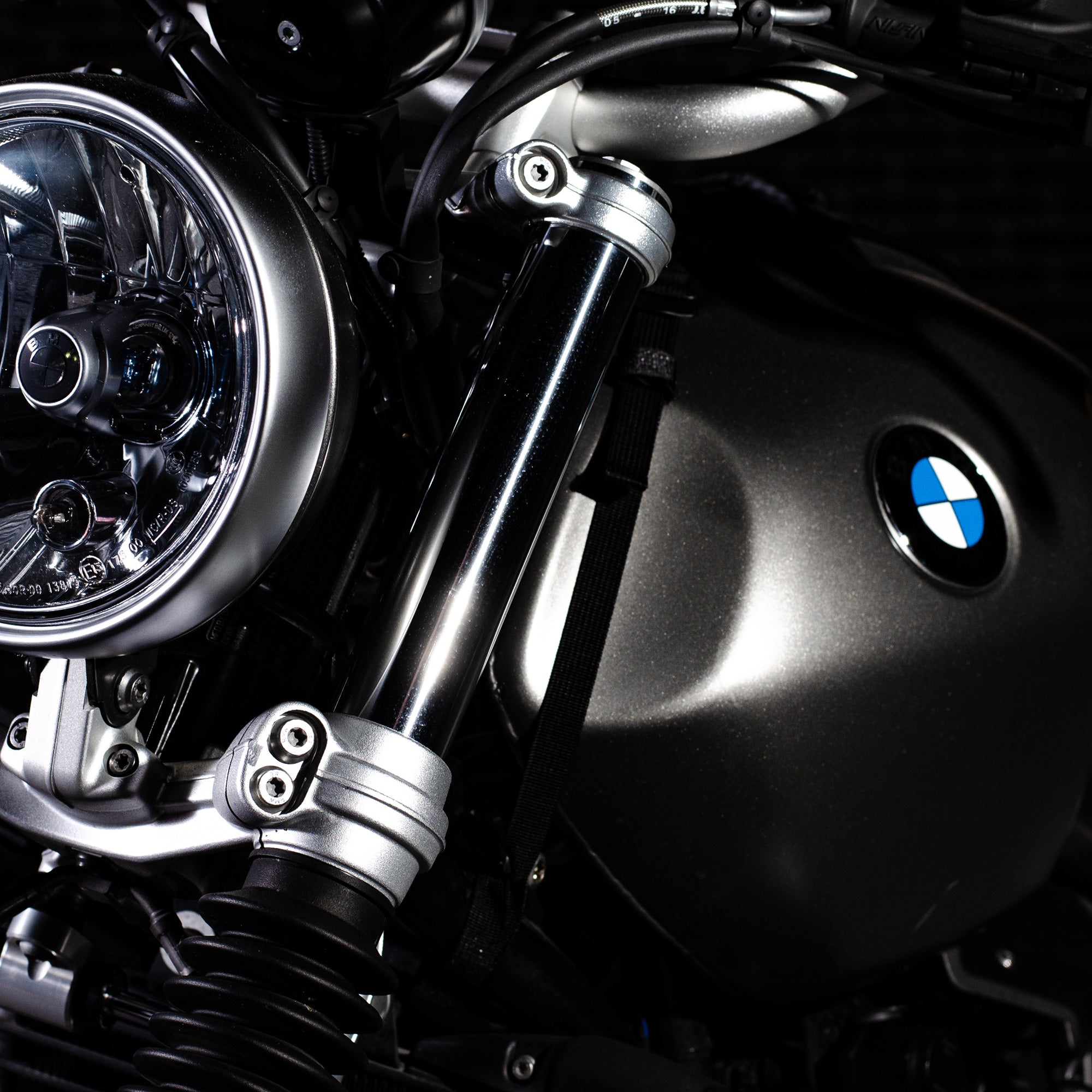 Plug & Ride instruments - suitable for BMW R9T