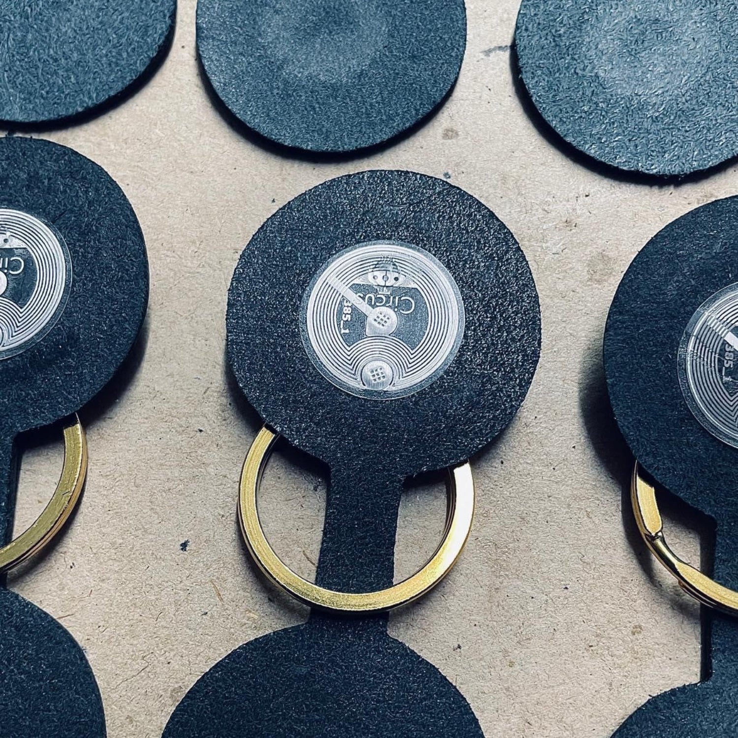 leather key fob suitable for mo.lock NFC